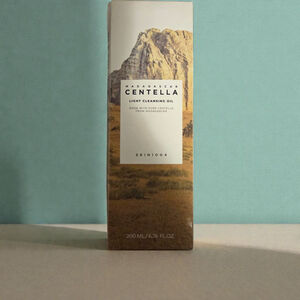 SKIN1004 Centella Light Cleansing Oil One Size Brown White